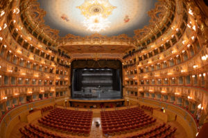 innenraum-Teatro-La-Fenice
