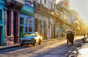 zu-fuss-durch-havanna