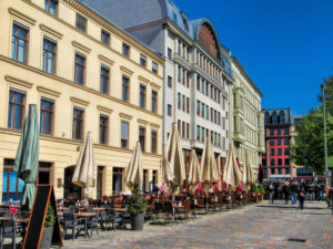 hackescher markt im stadtviertel mitte berlin