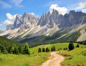 Dolomiten-Hoehenweg