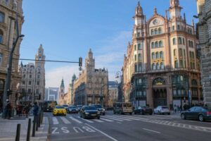 mit-auto-durch-budapest