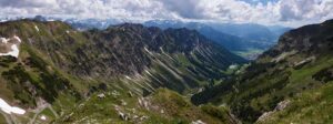 Panorama von der Station Höfatsblick