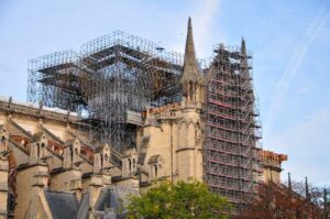 notre-dame-baustelle