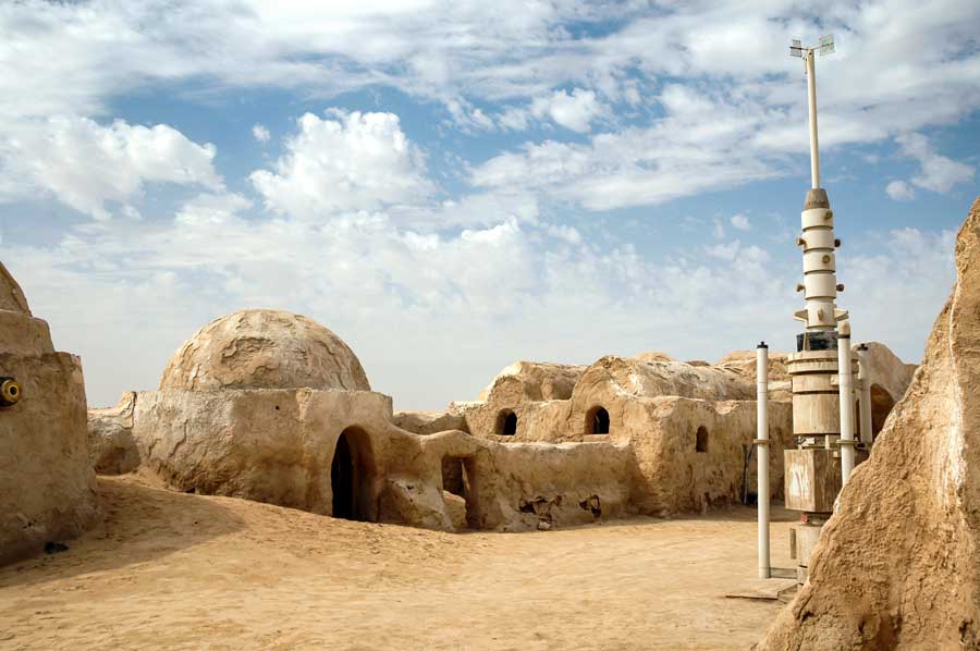 Überreste von George Lucas Star Wars The Phantom Menace Filmset von Mos Espa in der Nähe der Stadt Nefta