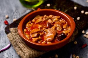 Spanische Callos, ein typischer Eintopf mit Rinderkutteln