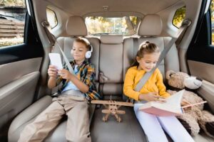 tipps-gegen-langeweile-autoreise