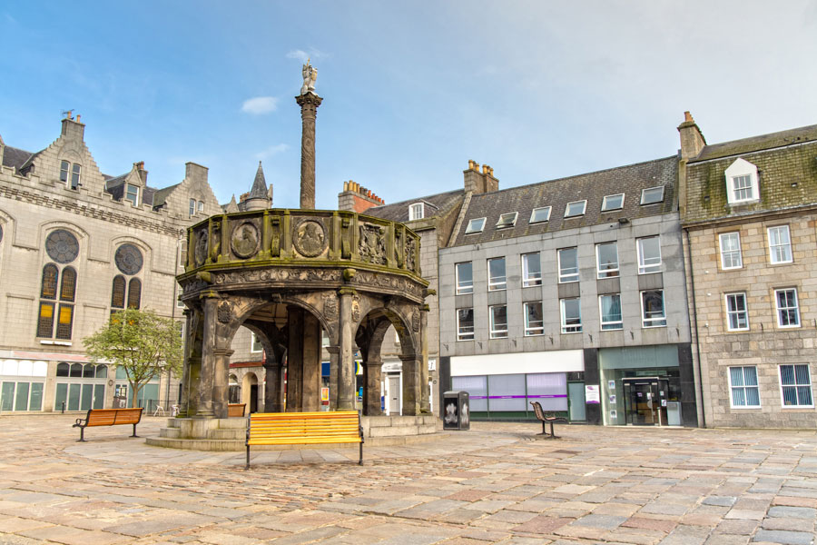 Mercat Cross