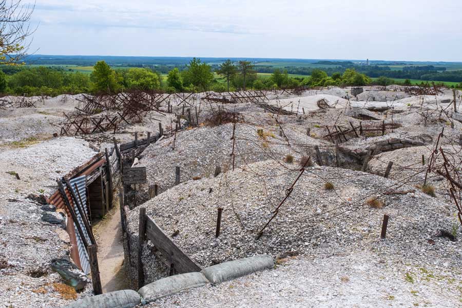 Schützengraben aus dem 1. Weltkrieg in den Ardennen nahe Verdun/Frankreich