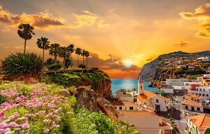 Dorf Camara de Lobos auf der Insel Madeila, Portugal