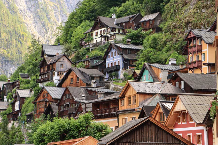 Typische Hallstätter Häuser am Hallberg