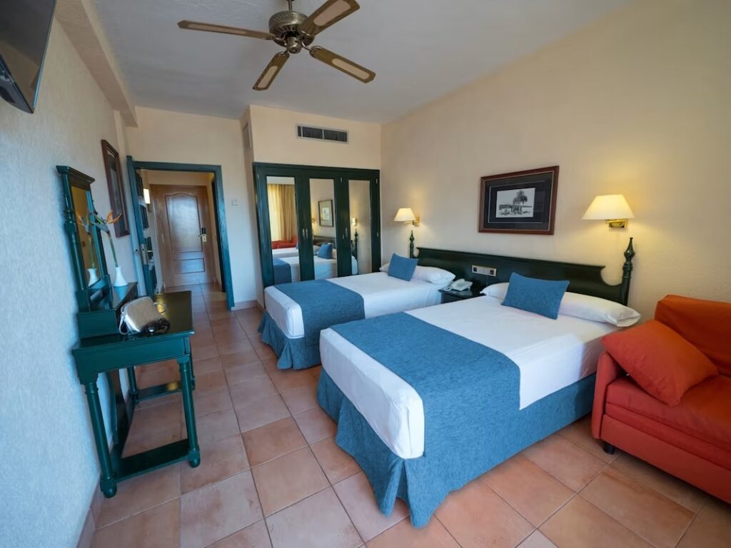 Komfortables Doppelzimmer mit Balkon - Lastminute Deal Teneriffa Komfortables Doppelzimmer mit Balkon - Lastminute Deal Teneriffa