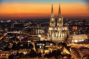 koeln-bei-nacht