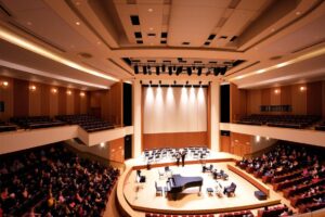Theater der Mein Schiff 1 mit Bühne für die Konzerte der David Garrett Cruise 2026