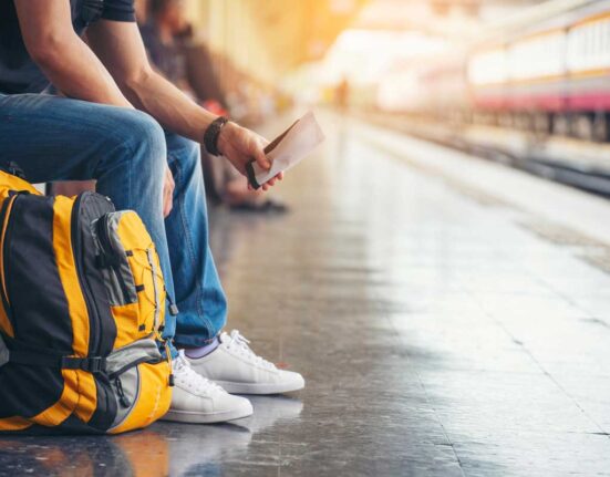 bequeme-sneaker-fuer-die-reise