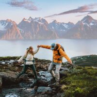 passende-outdoorkleidung-im-urlaub