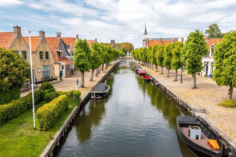 Sloten-ist-eine-mittelalterliche-Stadt-in-den-Niederlanden